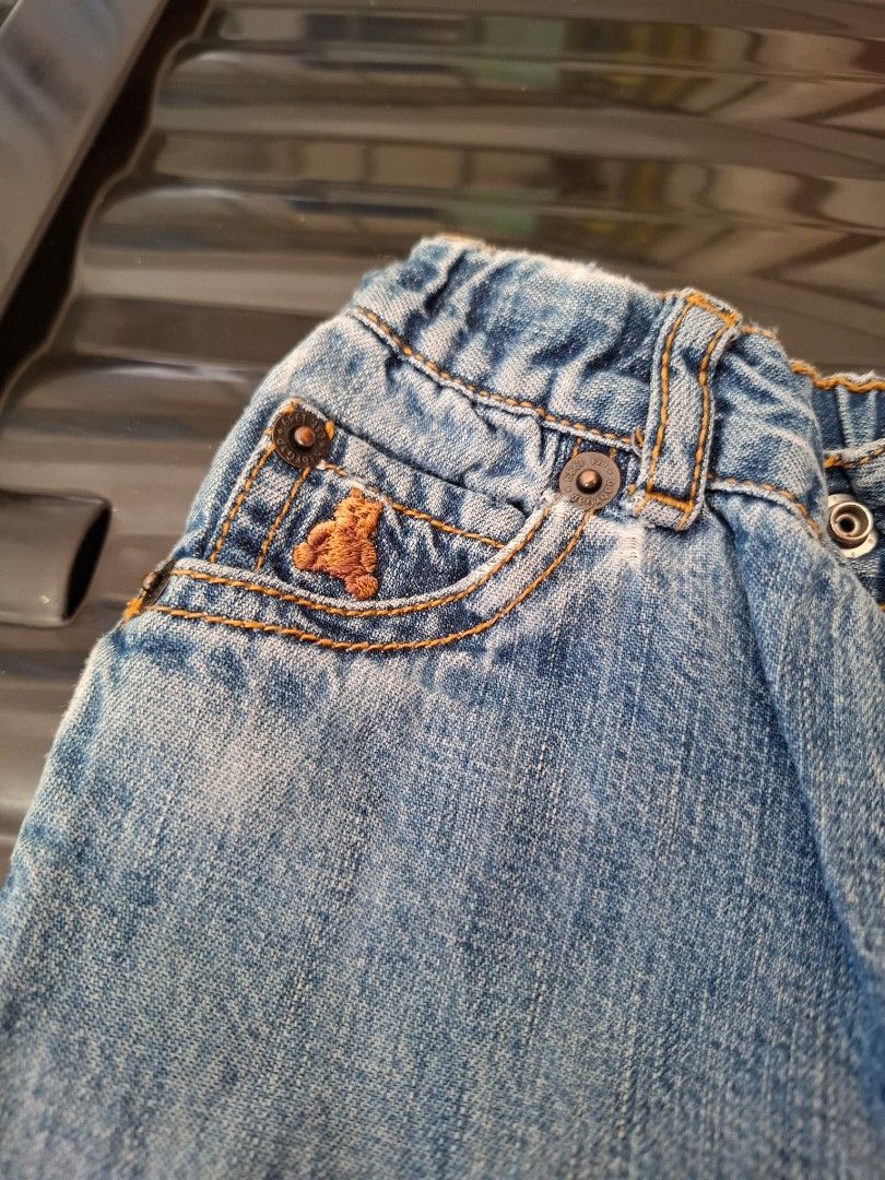 ❤️BABY GAP PANTS (Category: Babies & Kids Fashion) located in Narvacan. Submitted by HopefulVy (Listing ID 1465998957, Image 3). Description: Baby Gap with bear embroidered in one side, 3-6 months.