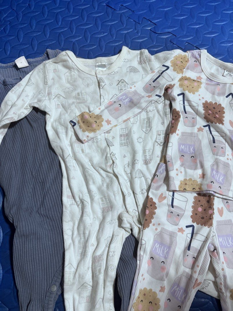 Baby sleepwear (Category: Babies & Kids Fashion) located in Sorsogon. Submitted by nix1026 (Listing ID 1466054720, Image 2). Description: Preloved sleepwear bundle 6-12 mos ₱350 📍Sorsogon City .