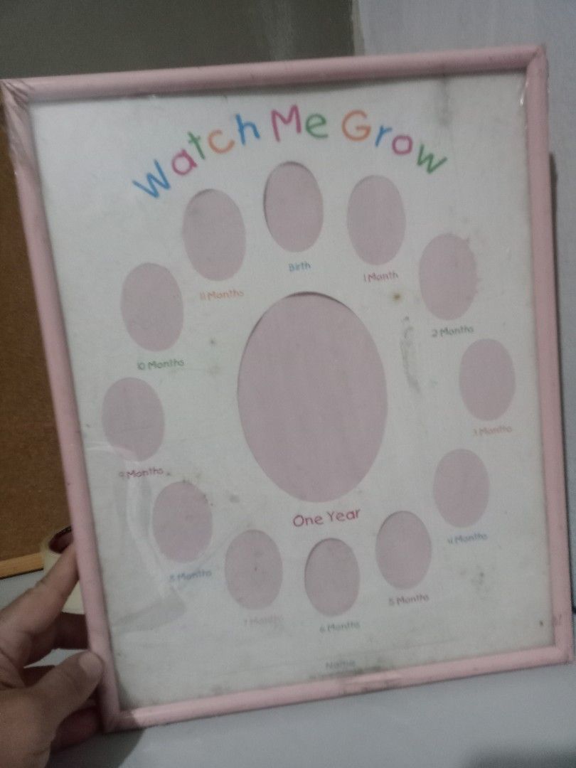 Baby's first year photo frame (Category: Other Kids Furniture) located in Makati City. Submitted by pardsroman (Listing ID 1465960718, Image 1). Description: .