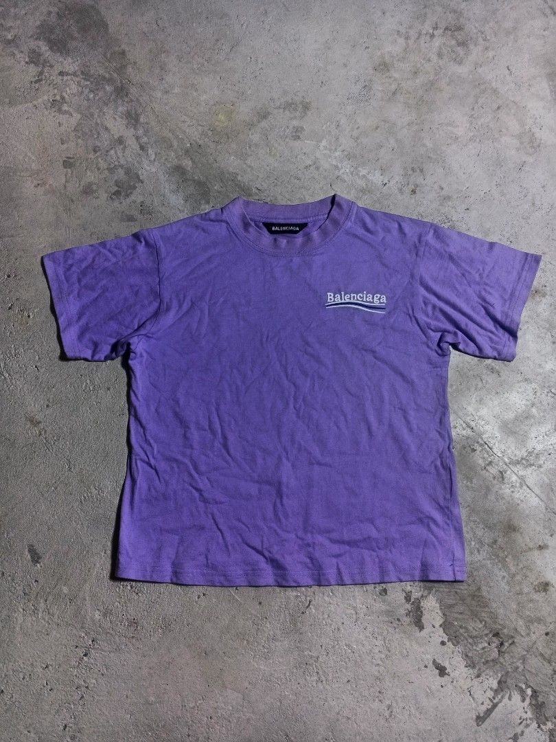 Balenciaga campaign logo crop top (Category: Shirts) located in Daraga. Submitted by trippythrifter (Listing ID 1465986361, Image 1). Description: need wash only embroidered design.