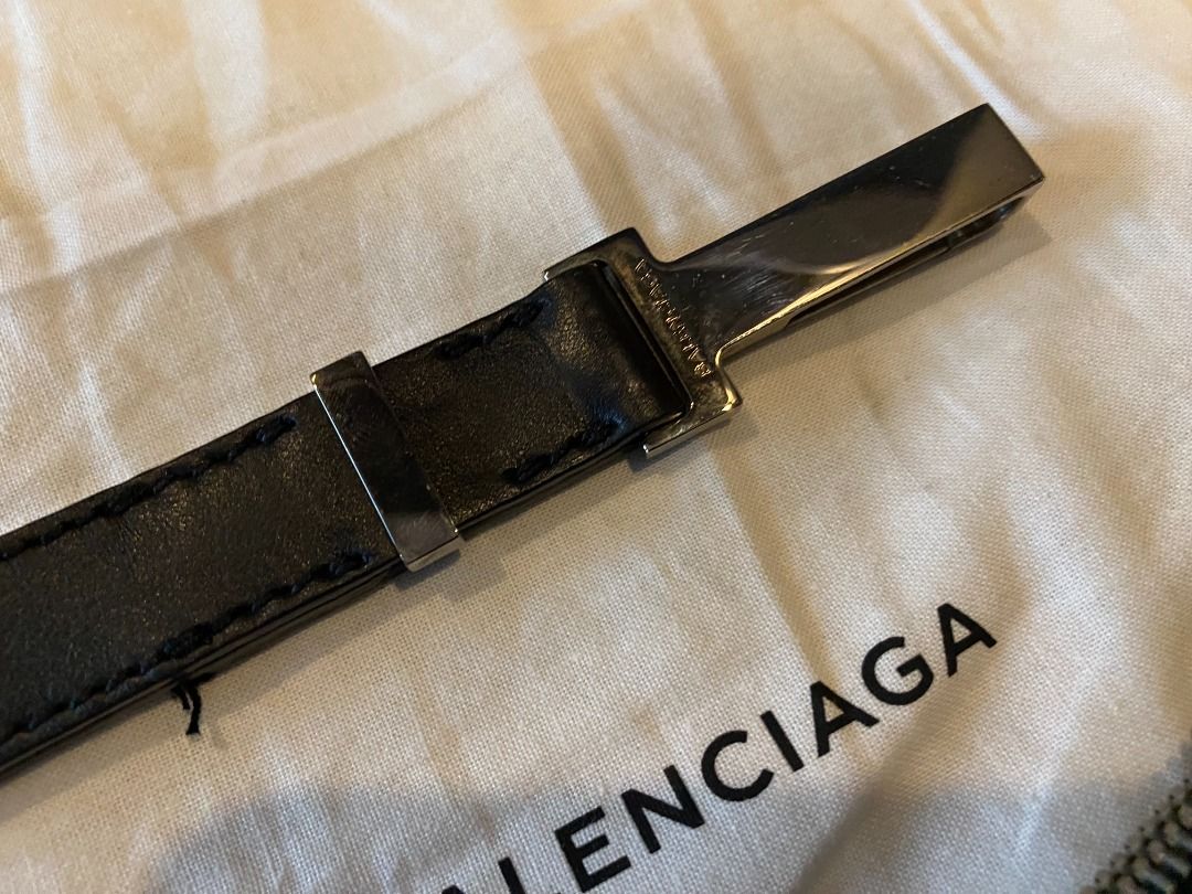 BALENCIAGA Marble Print Clutch (Category: Clutches) located in Mandaluyong City. Submitted by yohjivangarcons (Listing ID 1466106355, Image 3). Description: .