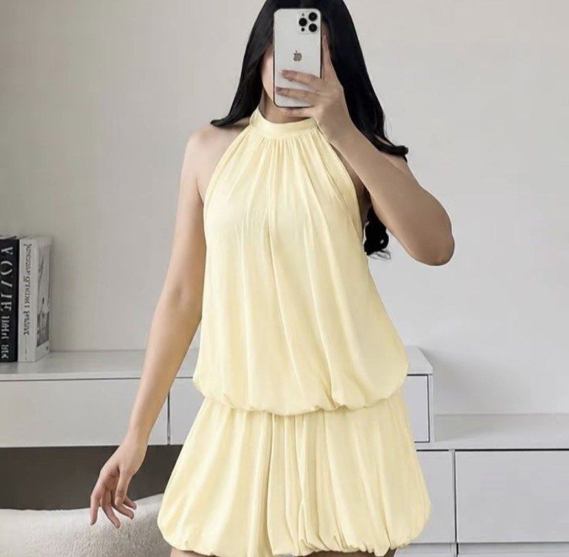 Balloon backless halter dress (Category: Dresses) located in Balanga. Submitted by akrcsv (Listing ID 1466081994, Image 1). Description: Balloon backless halter dress in yellow! small - large 🦢 can do lower price for sure buyer rfs: need funds + hindi nagamit.