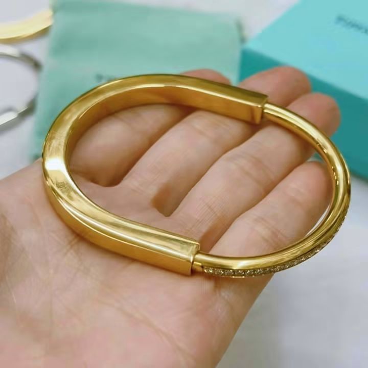 Bangle (Category: Bracelets) located in Manila. Submitted by celstainlessjewelry (Listing ID 1466098628, Image 3). Description: Bangle No faded Non tarnish Hypoallergenic quality With box paper bag.