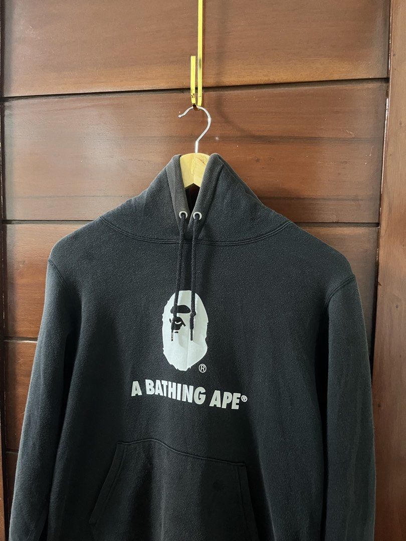 Bape a bathing ape ape shall never kill ape script hoodie (Category: Hoodies) located in Manila. Submitted by all.love.thrift.shop.v2 (Listing ID 1465987833, Image 1). Description: For sale! Bape hoodie Size medium Minimal signs of usage ₱3,499 + sf As is, No return No exchange No refund Color may vary due to lighting All items are cleaned before shipping Payment first via gcash/maya/gotyme/maribank bank transfer 💰 Ship via LBC/J&T/Lalamove 🚛 �