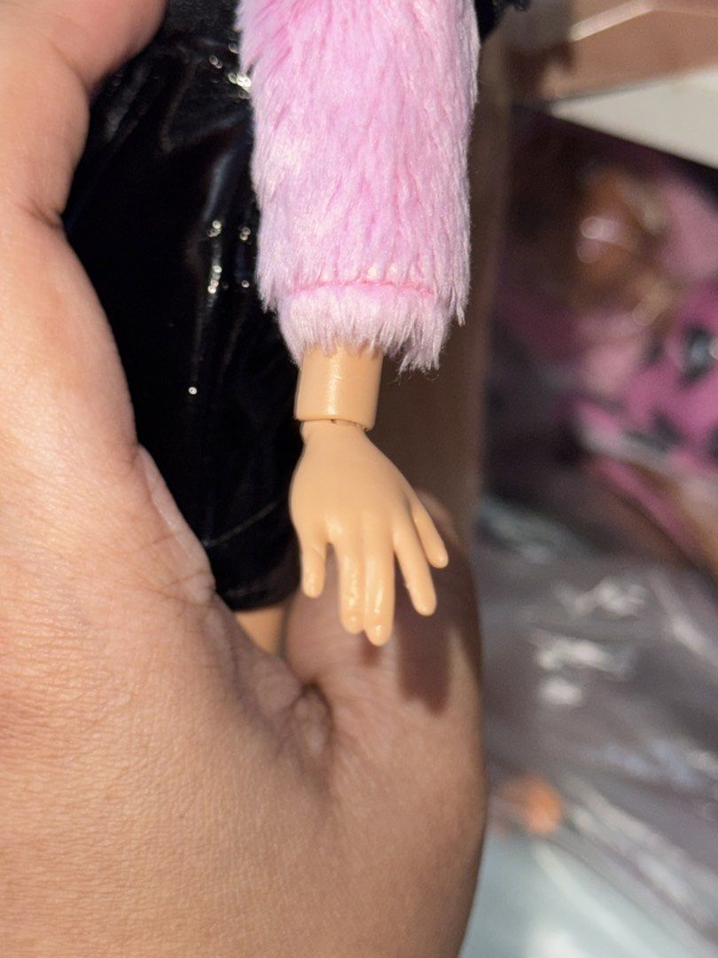 Barbie Extra (Category: Kids Toys) located in Manila. Submitted by ea0113 (Listing ID 1466016121, Image 3). Description: .