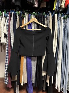 (Category: ) located in . Submitted by isabelasthriftclothes (Listing ID 1466090289, Image 1). Description: .