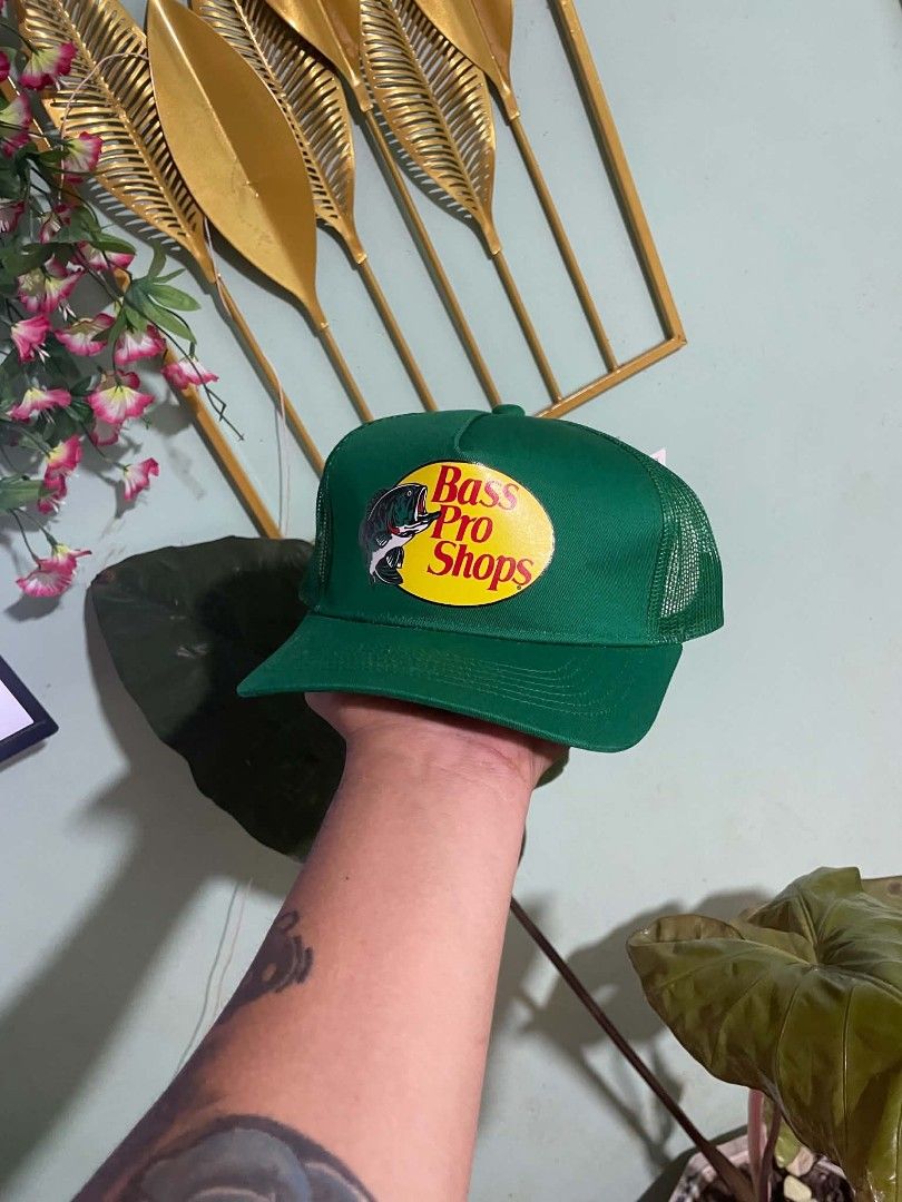 BASS PRO SHOPS MESH CAP (PRINT LOGO) (Category: Caps & Hats) located in Talisay. Submitted by captivating6115 (Listing ID 1466100143, Image 1). Description: AUTHENTIC BASS PRO SHOPS PRINT LOGO MESH CAP MONEY BACK IF PROVEN FAKED.