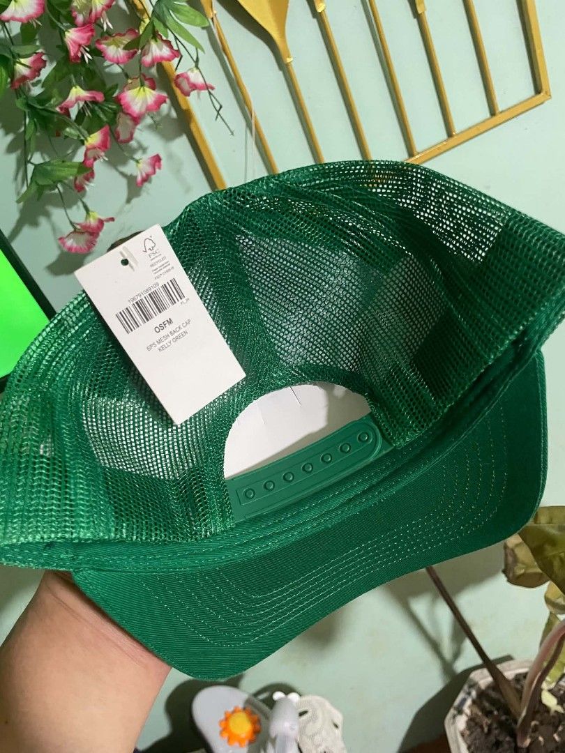 BASS PRO SHOPS MESH CAP (PRINT LOGO) (Category: Caps & Hats) located in Talisay. Submitted by captivating6115 (Listing ID 1466100143, Image 2). Description: AUTHENTIC BASS PRO SHOPS PRINT LOGO MESH CAP MONEY BACK IF PROVEN FAKED.