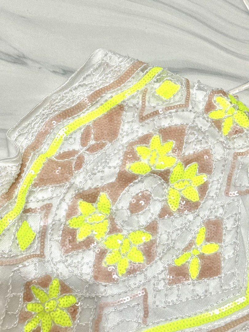 Beaded Backless Tube Top (Category: Sleeveless) located in Bulacan. Submitted by archivesbyjanine (Listing ID 1466044768, Image 3). Description: S on tag but can fit to xs too since di tali yung likod.