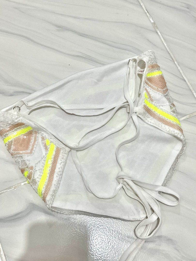Beaded Backless Tube Top (Category: Sleeveless) located in Bulacan. Submitted by archivesbyjanine (Listing ID 1466044768, Image 2). Description: S on tag but can fit to xs too since di tali yung likod.