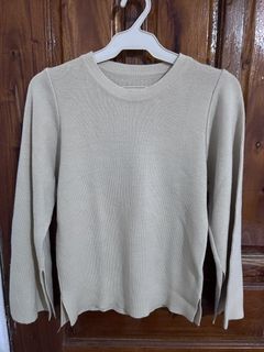 (Category: ) located in . Submitted by gbwardrobe (Listing ID 1466093943, Image 1). Description: .