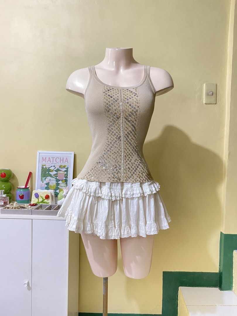 BEIGE SEQUINED TOP (Category: Others Tops) located in Dasmarinas. Submitted by hannah.oakph (Listing ID 1466026336, Image 1). Description: .
