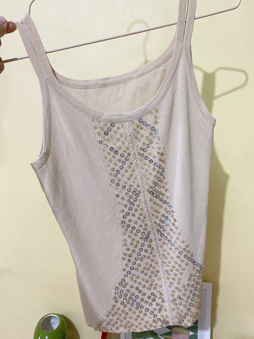 BEIGE SEQUINED TOP (Category: Others Tops) located in Dasmarinas. Submitted by hannah.oakph (Listing ID 1466026336, Image 3). Description: .