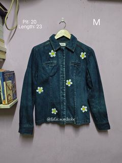 (Category: ) located in . Submitted by fafar.wardrobe (Listing ID 1466062359, Image 1). Description: .