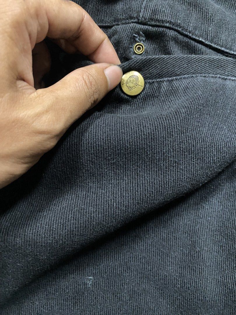 Ben davis Chicano Pants (Category: Chinos) located in Dasmarinas. Submitted by ridgeridethrift (Listing ID 1466102585, Image 3). Description: Waist 32 Thigh 12 Length 39 Hem 11 Condition very good , color rate : 9up/10 Issue: heel drag , minor white mark.