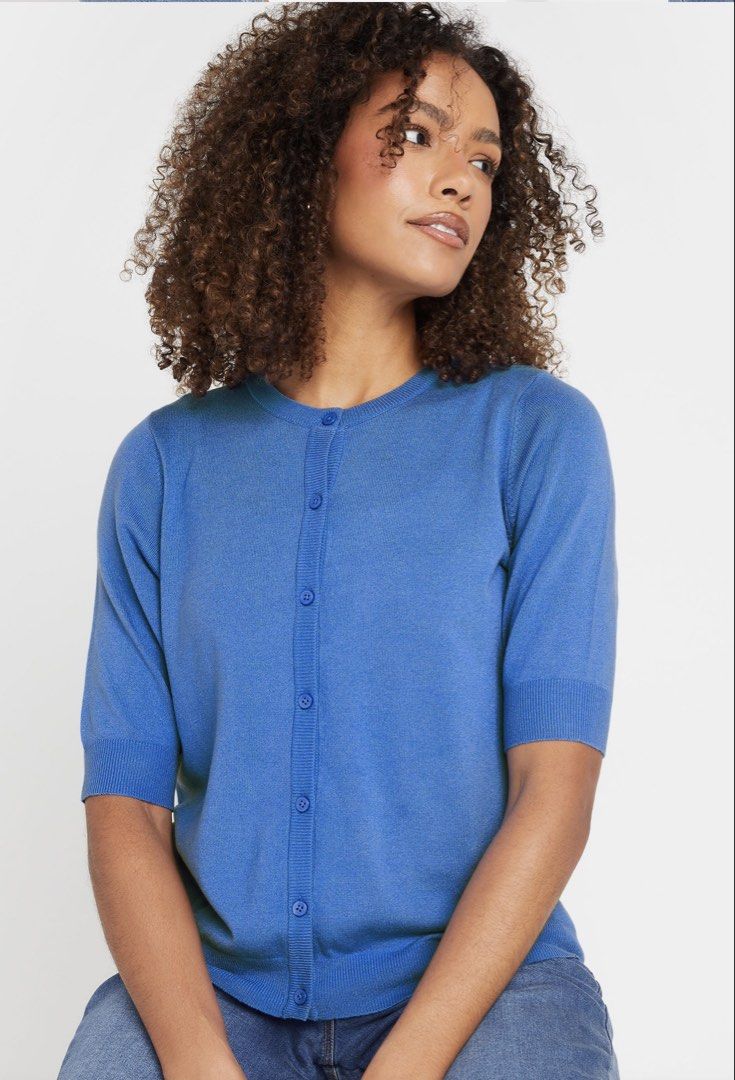 Bensimon button down knitted top (Category: Blouses) located in Manila. Submitted by kloseta_manila (Listing ID 1466145338, Image 1). Description: .