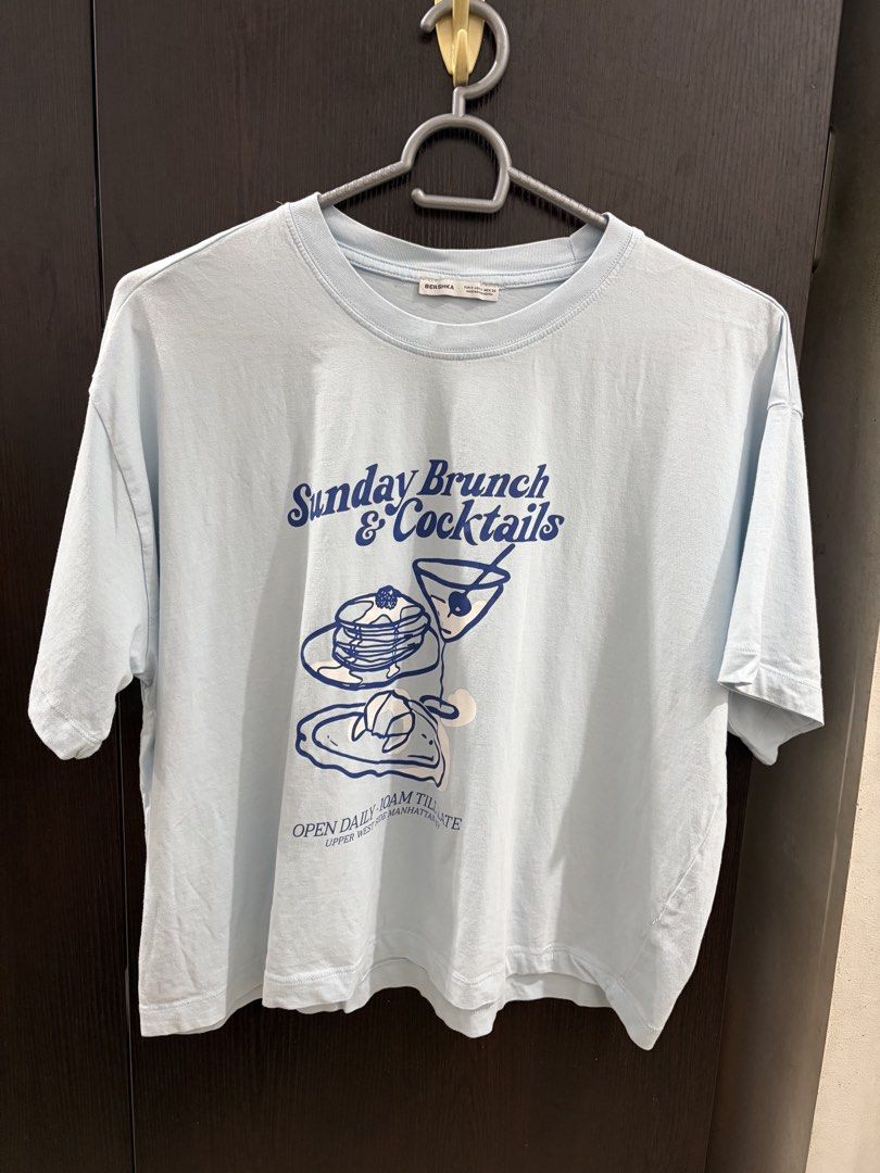 Bershka Printed Tshirt (Category: Shirts) located in Manila. Submitted by kloseta_manila (Listing ID 1466144686, Image 2). Description: Small on tag but best fit medium to large.