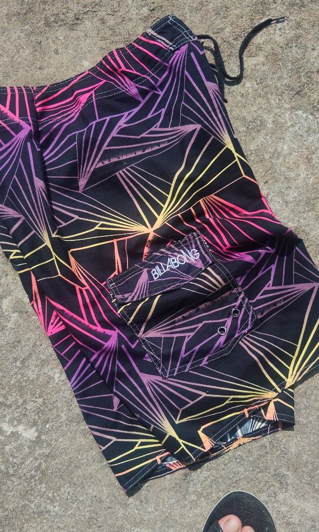 BILLABONG BOARD SHORT🌊 (Category: Shorts) located in Cavite. Submitted by thriftplip (Listing ID 1465963616, Image 2). Description: .
