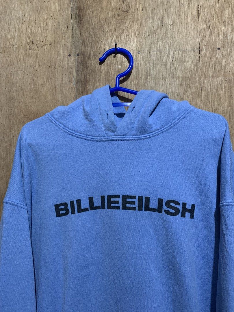 BILLIE EILISH HOODIE (Category: Coats, Jackets and Outerwear) located in Naga. Submitted by glicko_reiyuki08 (Listing ID 1465973221, Image 2). Description: Billie Eilish Hoodie Measurements: Width: 21.5 Length: 26 Condition: Excellent Color rate: 9/10 Issue: Minimal stains, missing lace 400+sf.