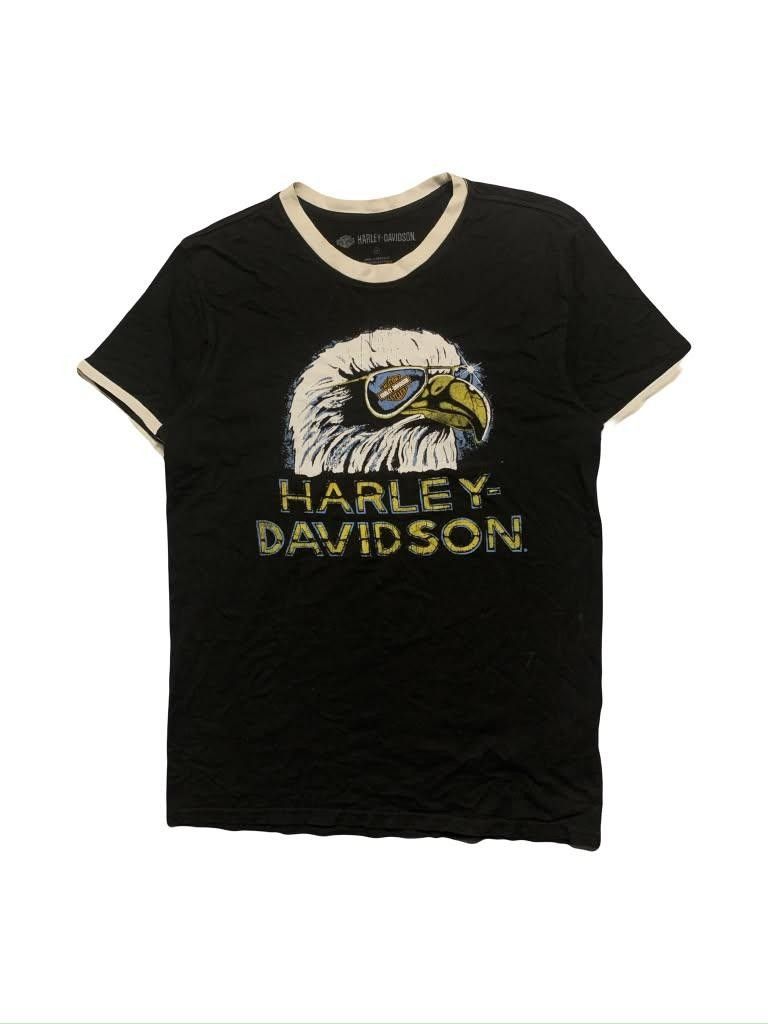 Black Bald Eagle Harley-Davidson T-Shirt (Category: Tshirts & Polo Shirts ) located in Caloocan City. Submitted by silver.itsmeluna (Listing ID 1466059960, Image 1). Description: 20 x 28 Color rate: 9.6/10 Condition:excellent No flaws Location: Las Piñas City Dm me to purchase .