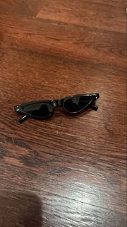 (Category: ) located in . Submitted by ryanbuysandsells (Listing ID 1465993420, Image 1). Description: .
