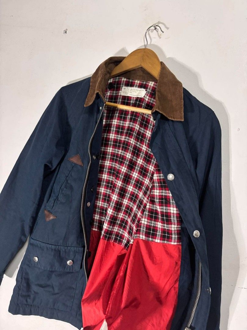 Black chocolate Outdoor classic suede Jacket (Category: Coats, Jackets and Outerwear) located in Gerona. Submitted by thrift_servers (Listing ID 1466079009, Image 3). Description: .