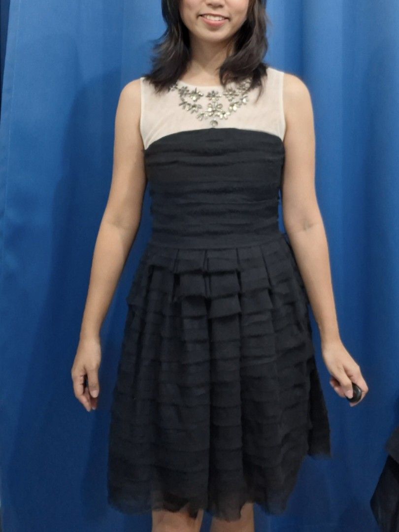 Black Cocktail dress (Category: Evening dresses & gowns) located in Quezon City. Submitted by clairy_fairy (Listing ID 1466145442, Image 1). Description: perfect condition, no damage at all.