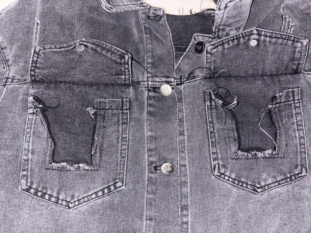 Black Denim Jacket (Category: Coats, Jackets and Outerwear) located in Manila. Submitted by friasraque28142 (Listing ID 1465993936, Image 3). Description: Pre Loved Black Denim Jacket can fit to Small to Med. Slightly fitted for large.