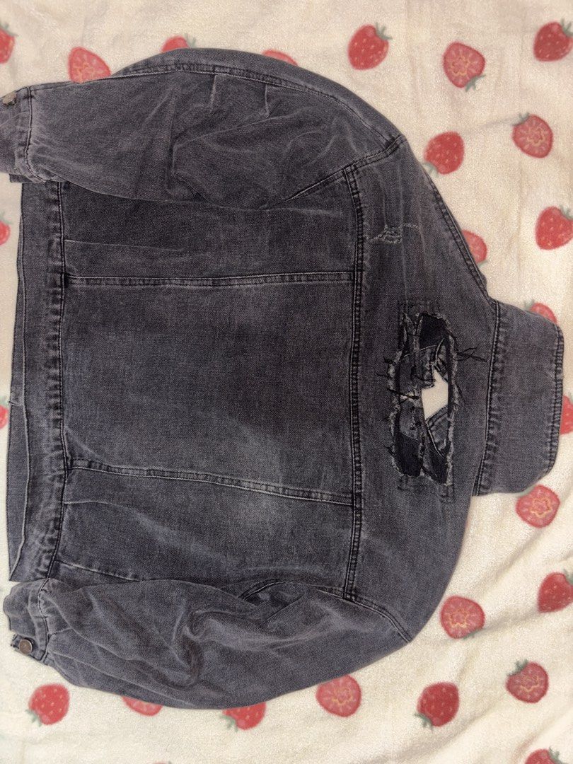 Black Denim Jacket (Category: Coats, Jackets and Outerwear) located in Manila. Submitted by friasraque28142 (Listing ID 1465993936, Image 2). Description: Pre Loved Black Denim Jacket can fit to Small to Med. Slightly fitted for large.