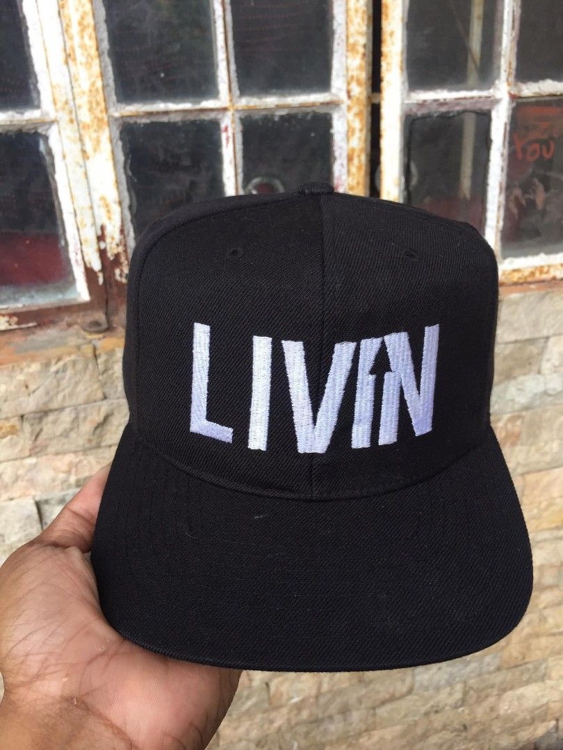 Black Livin Embroidered Wool Snapback Cap (Category: Caps & Hats) located in Naga. Submitted by bonethugz1822 (Listing ID 1466154258, Image 1). Description: Excellent condition krispy pa Wool acrylic 10/10 colorate Issue nya rust under top button (Kita na sa pic) 650+sf.