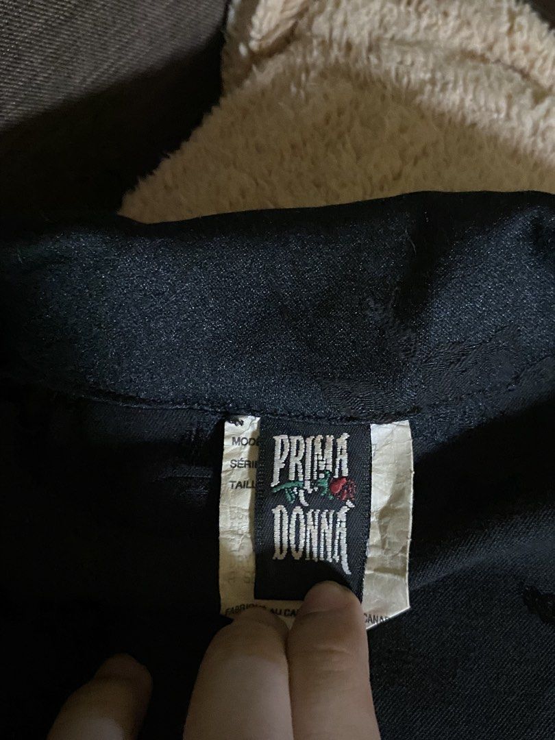 Black Prima Donna Long Sleeves (Category: Coats, Jackets and Outerwear) located in Siniloan. Submitted by klo.zettefinds (Listing ID 1465958397, Image 3). Description: - really good outer layer for clothes - can be a statement piece for outfits - vintage .