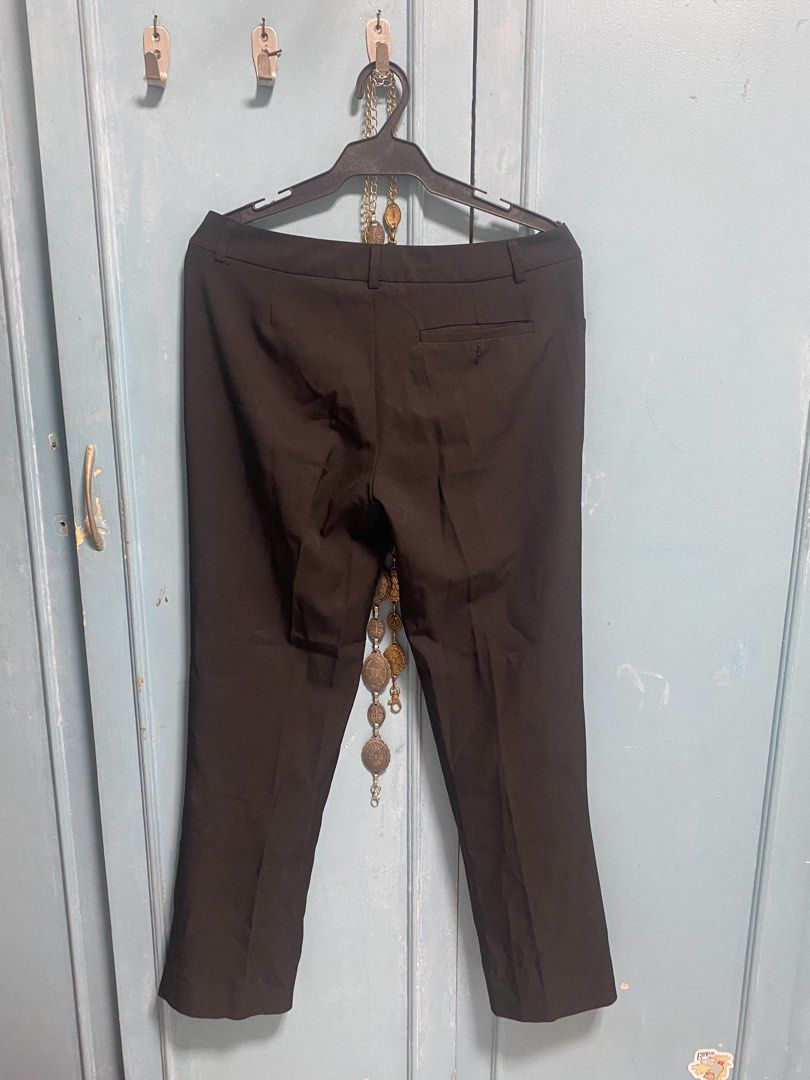 Black Straight Trousers (Category: Other Bottoms) located in Las Pinas. Submitted by ma.andrealopez37 (Listing ID 1466145599, Image 2). Description: - Durable, lightweight, and perfect for daily local use.