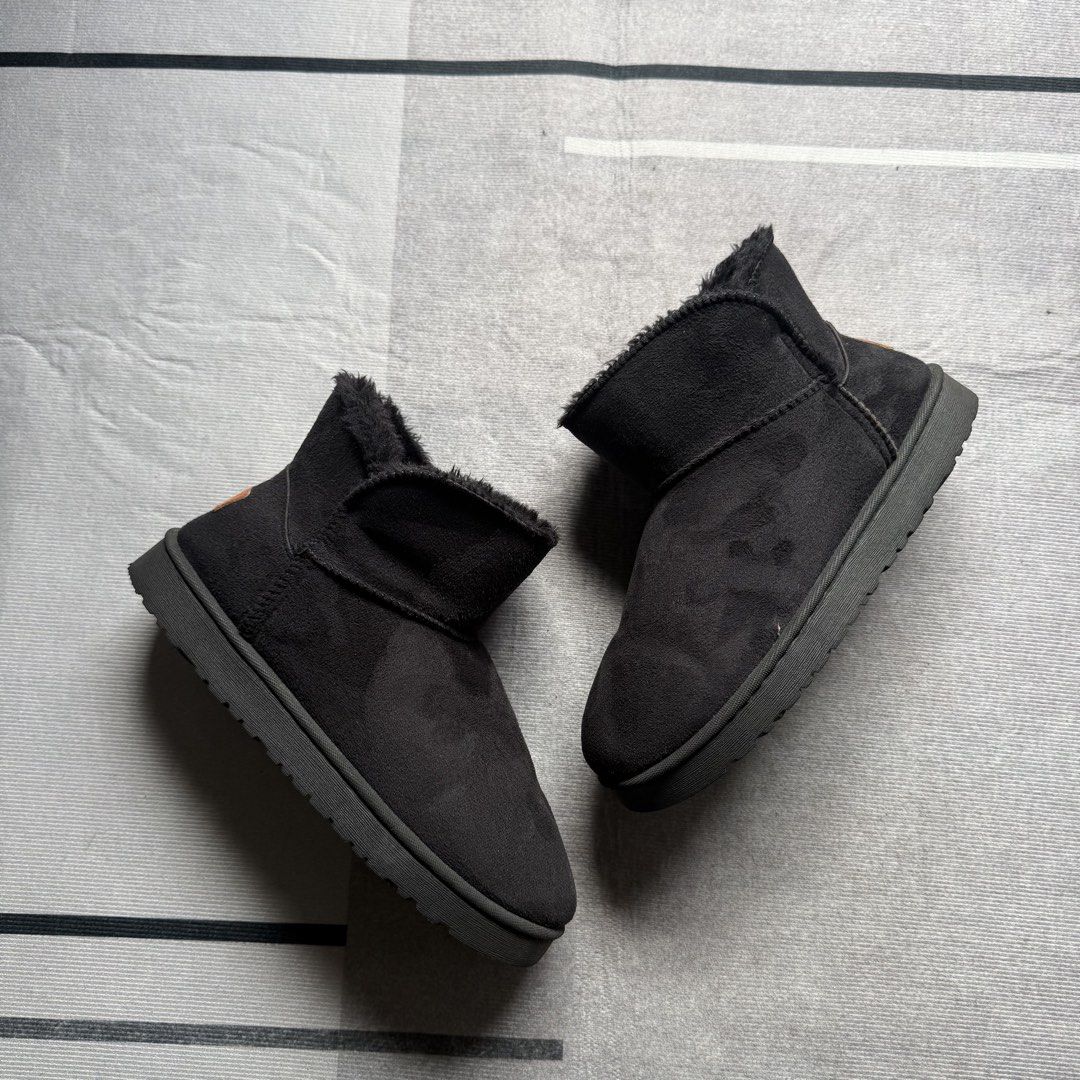 Black suede-style ankle boots (Category: Boots) located in Baguio. Submitted by puss_n_boots2600 (Listing ID 1466153840, Image 1). Description: Size 43 No Flaws.