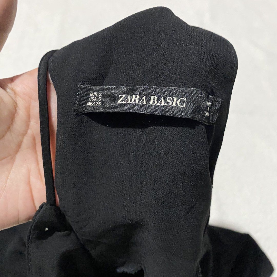 Black zara basic top (Category: Sleeveless) located in Manila. Submitted by thriftfindsbyshei-2nd (Listing ID 1466063168, Image 2). Description: Small.