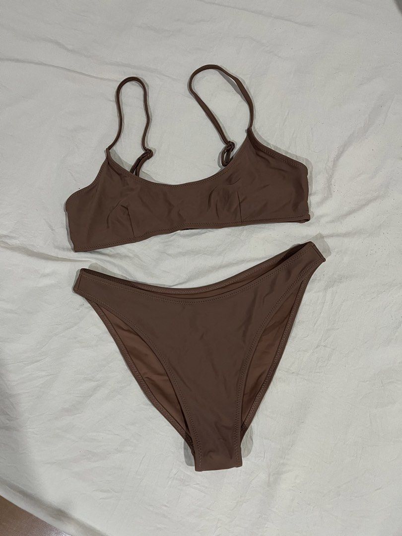 Blackbough Cocoa Brown Bikini Set (Category: Bikinis & Swimsuits) located in Santo Tomas. Submitted by preloved.jem (Listing ID 1466085348, Image 1). Description: - Brand: Blackbough - Color: Cocoa Brown - Size: Medium (M) - Used only once.