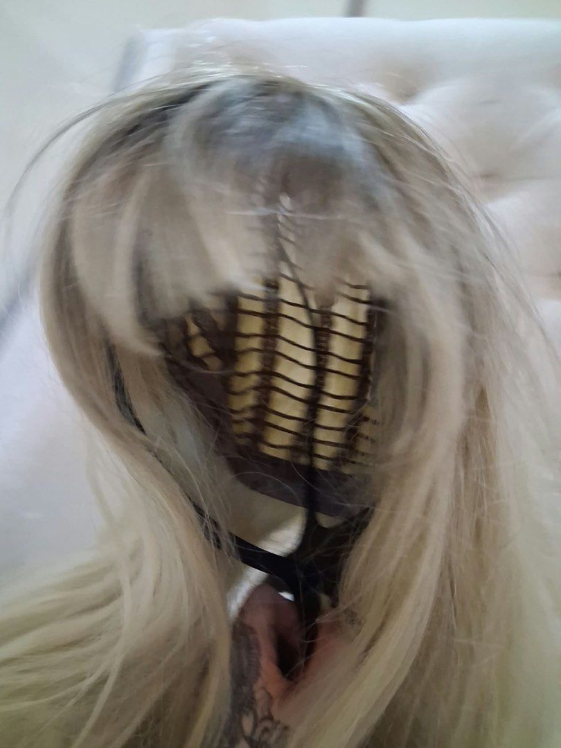 blonde black wig (Category: Hair) located in Manila. Submitted by morocopipe (Listing ID 1466088637, Image 2). Description: .