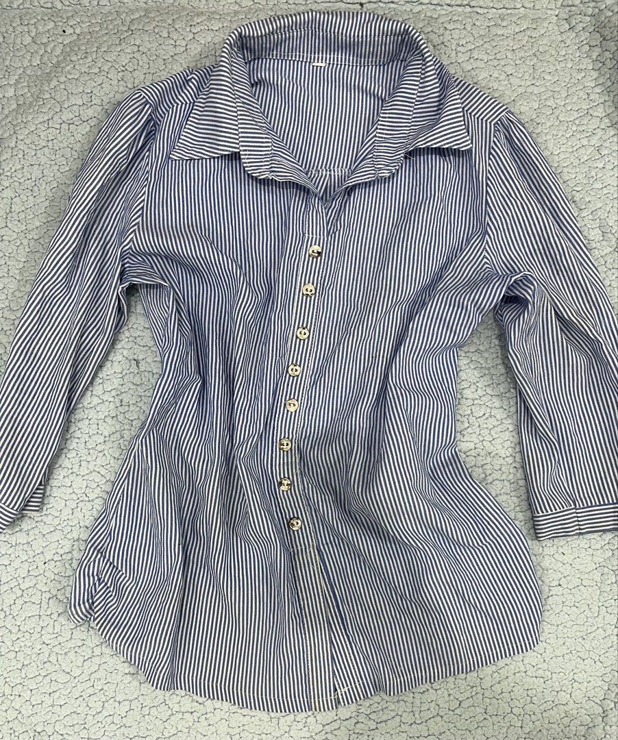 Blue button down office blouse (Category: Longsleeves) located in Manila. Submitted by leola_ (Listing ID 1466061576, Image 1). Description: .