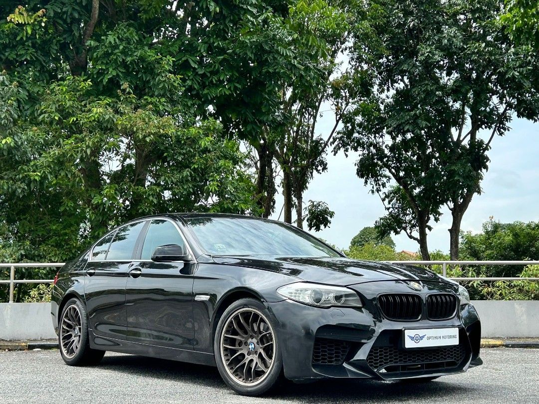 BMW 5 Series Sedan 523i 2.5 Highline Sunroof (A) (Category: Used Cars) located in Singapore. Submitted by civicdiablo22 (Listing ID 1465988821, Image 1). Description: Selling off as need to downgrade ride for the family. Price slight negotiable for serious buyer. Or C.O.I. option applicants will be accessed before confirming. Lawyer would be engaged for transparency. Security deposit : $2,000 Mthly : $2,000 inclusive road tax/policy/inspection.
