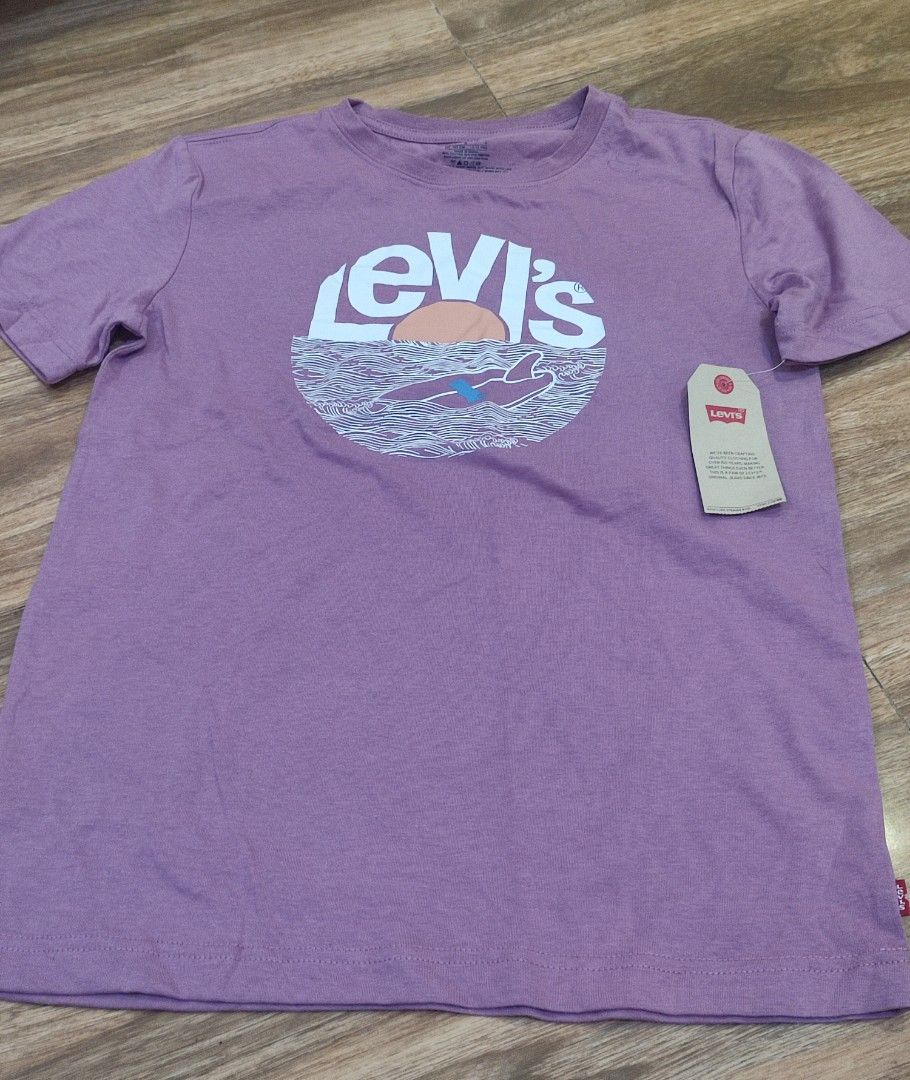 bnwt orig Levi's (Category: Shirts) located in Manila. Submitted by allauthenticmanila (Listing ID 1466036736, Image 1). Description: Large on tag girls (US size) can fit XS-small adult.