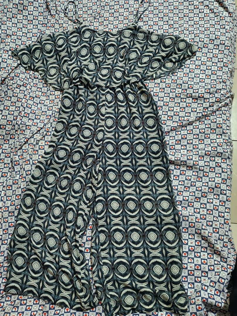 Boho Aztec Print Off-Shoulder Ruffle Culotte Jumpsuit (Category: Jumpsuits) located in Santa Rosa. Submitted by prlvdbyellie (Listing ID 1466039404, Image 3). Description: Size Small to medium only #carousellph #prelovedph #jumpsuitph #widelegjumpsuit #bohopho #festivaloutfit #culottesph #spaghettistrap #printjumpsuit #ootdph #aestheticph #streetwearph.