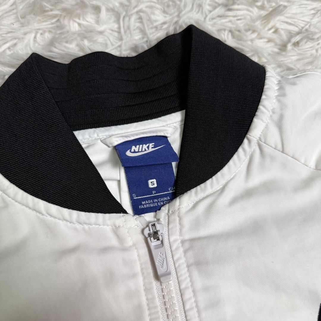 Bomber type (Category: Coats, Jackets and Outerwear) located in Baguio. Submitted by sellingtonshop (Listing ID 1466062783, Image 3). Description: s10. Nyki bomber jacket Size: S Dimes: 25*20.5 Condition: good as new Issue: none Grab: 980.