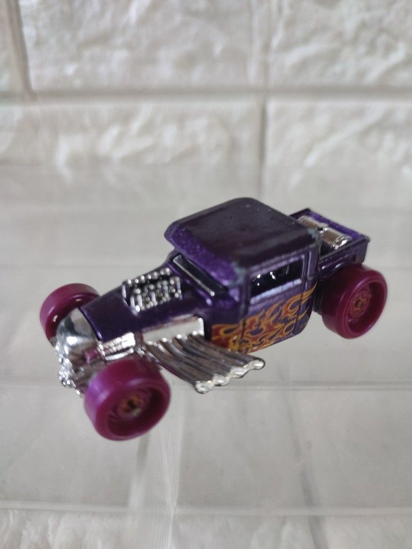 Bone shaker from 2019 multipack exclusives loose (Category: Vehicle & Diecast Models) located in Narvacan. Submitted by jigger85 (Listing ID 1465960929, Image 2). Description: 92 percent condition paint chips bought in UK loc. ilocos sur can ship thru JNT or LBC.