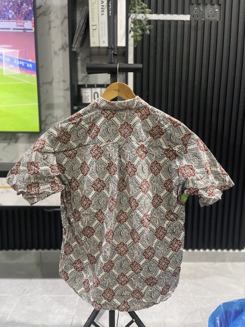 BORDER CARWIN (Category: Tshirts & Polo Shirts) located in Kota Bharu. Submitted by mr_keem (Listing ID 1466095009, Image 2). Description: BORDER CARWIN PIT 22.5 x 27.5 Condition ada defect boleh rujuk gambar Rm 30 dfod.