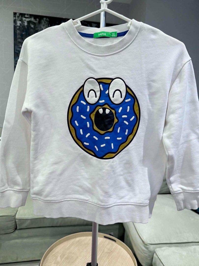 Bossini Donut Sweater for boys (Category: Babies & Kids Fashion) located in Taguig. Submitted by annebydesign (Listing ID 1466055811, Image 2). Description: Hi all. Selling this Bossini white with donut design H&M sweatshirt for boys for ₱150 •Like new. US bought •Fits 5-7yrs old Loc: Taguig BGC Mop: GCash/ Bank transfer/ COD Mod: Courier or Rider pick up.