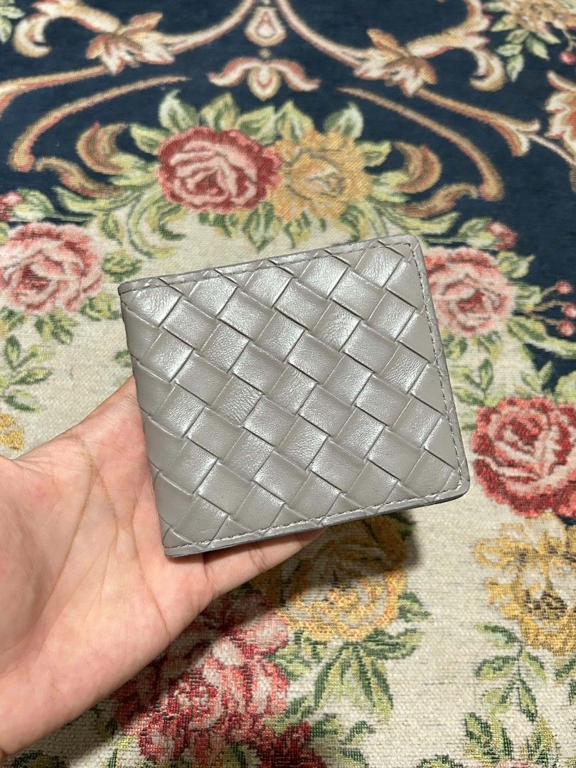 Bottega Veneta Gray Wallet (Category: Wallets & Card Holders) located in Manila. Submitted by miyuuorallo (Listing ID 1466116329, Image 1). Description: bottega veneta gray wallet brandnew can fit many cash & cards 300 + ship 📍Manila.