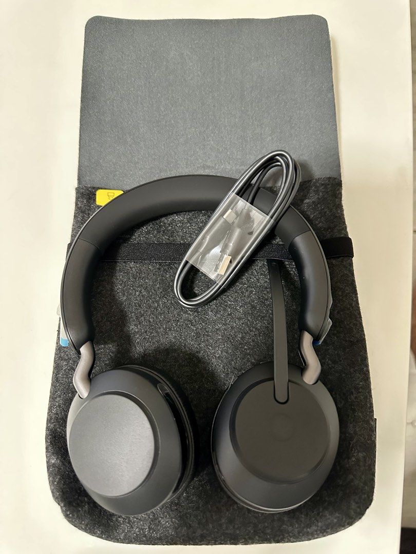 Brandnew and unused - Jabra Evolve2 65 (Category: Headphones & Headsets) located in Las Pinas. Submitted by tomarigato (Listing ID 1465961732, Image 1). Description: Selling my brand-new, unused Jabra Evolve2 65 UC Stereo Wireless Headset in Black. Still in the original box. ✅ Brand new / never used ✅ Original Jabra product ✅ UC Stereo version ✅ Link 390a USB adapter included ✅ Bluetooth wireless connectivity ✅ Professional headset – ideal for WF