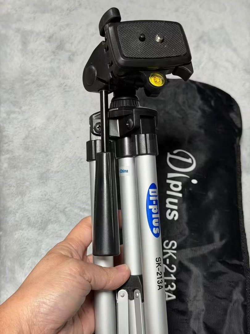 brandnew tripod (Category: Tripods & Monopods) located in Sablan. Submitted by gongonshelley12 (Listing ID 1466000652, Image 2). Description: 380 only BAGONG TRIPOD GANDA NETO; CUTE TRIPOD XA 100cm long lang.