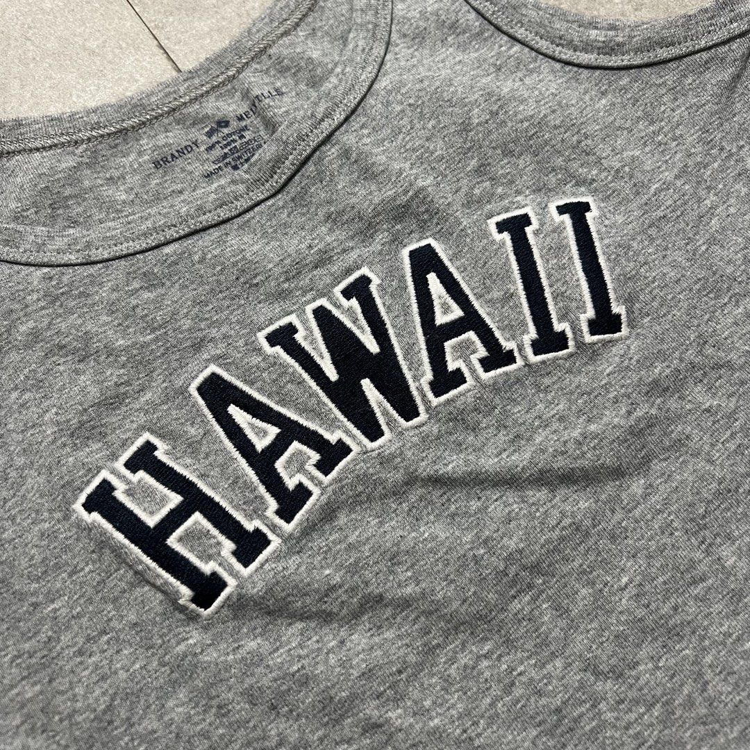 Brandy Melville Hawaii Top (Category: Sleeveless) located in Manila. Submitted by stakkhaus_ (Listing ID 1466058072, Image 2). Description: Brandy Melville Hawaii Top Excellent Condition Small frame Width 12.5 Length 16.