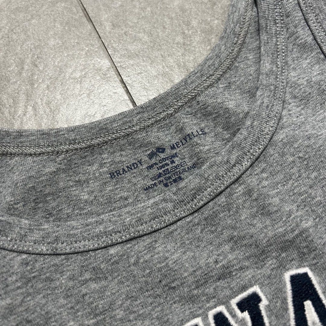 Brandy Melville Hawaii Top (Category: Sleeveless) located in Manila. Submitted by stakkhaus_ (Listing ID 1466058072, Image 3). Description: Brandy Melville Hawaii Top Excellent Condition Small frame Width 12.5 Length 16.
