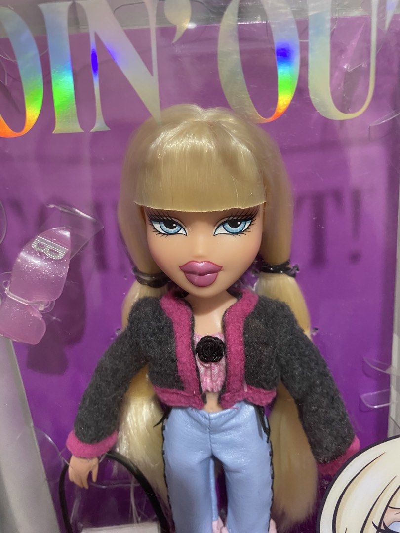 Bratz Goin' Out Cloe (Category: Kids Toys) located in Las Pinas. Submitted by sherylandmargaux (Listing ID 1465967997, Image 2). Description: .